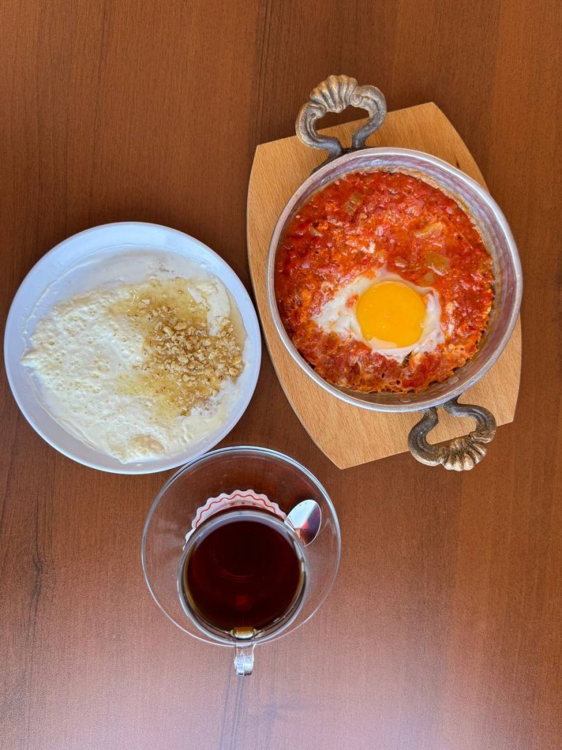 Kaymak Bal Cevizli+ Menemen+Çay
